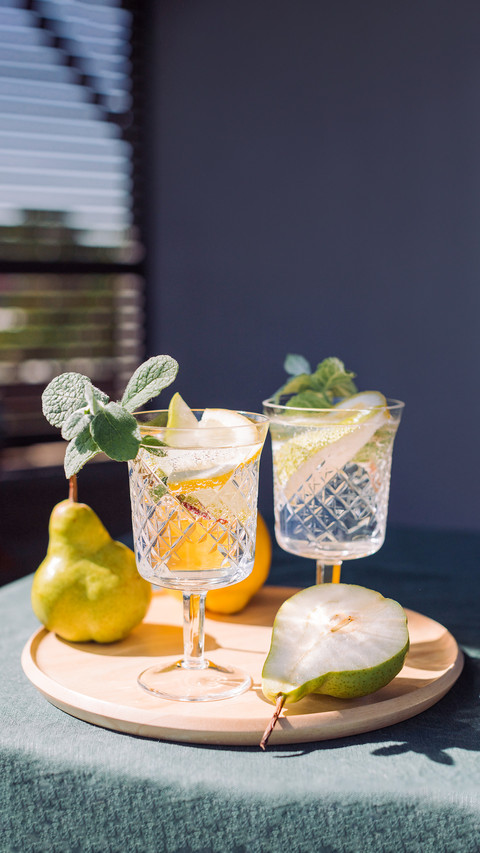 Healthy cool drink in hot weather screenshot