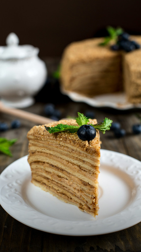 A Plate of Delicious Chocolate Cake screenshot