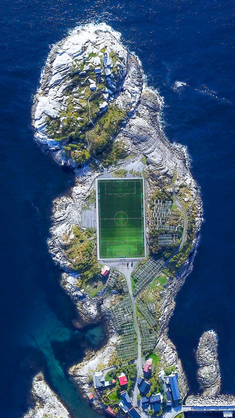 Football Field or Soccer Field in the Henningsvaer screenshot