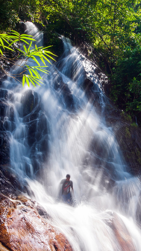 Refreshing Waterfall screenshot