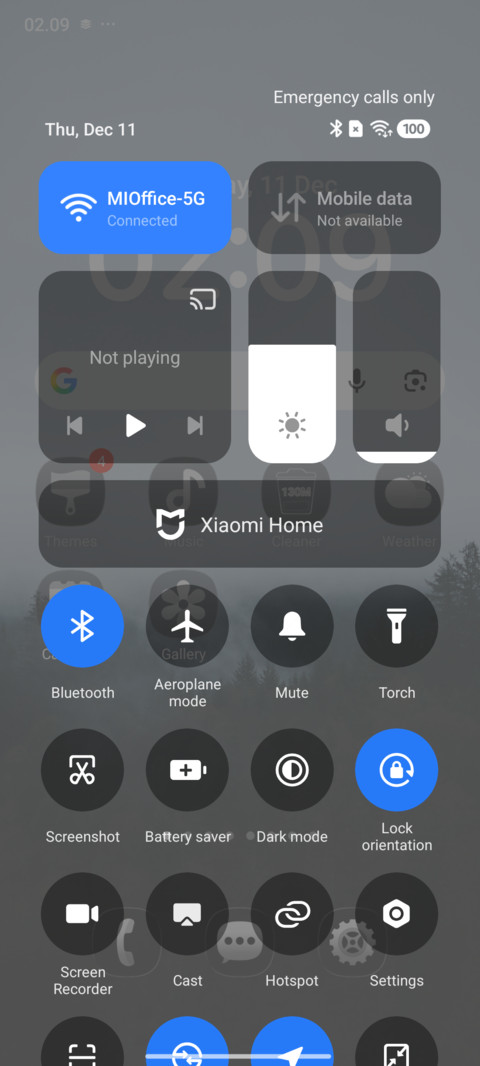 VK Dark glass screenshot