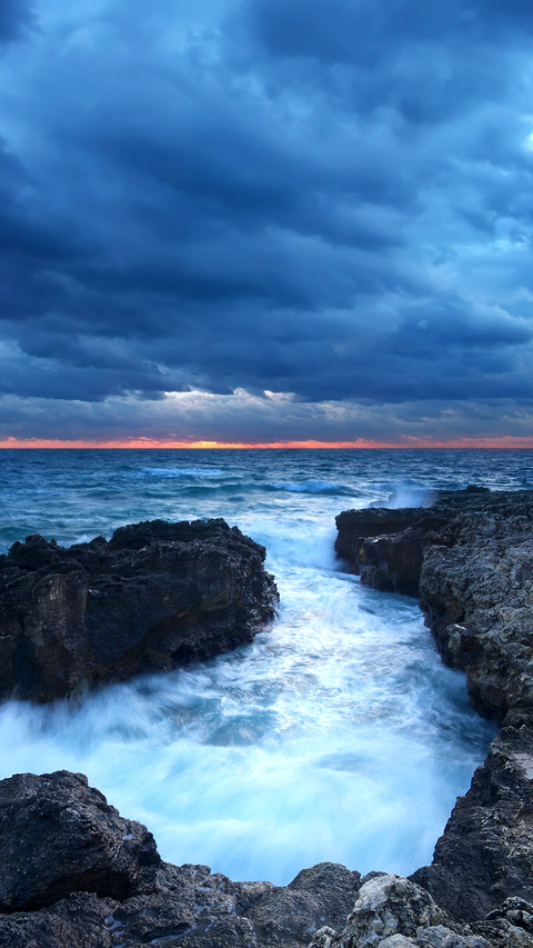 Storm in sea bay and dark sky screenshot