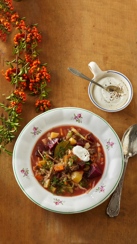 Russian traditional cuisine screenshot