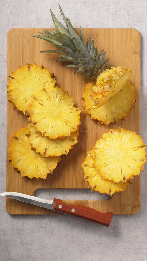 The pineapple with sugar water or salt water soak 1 screenshot