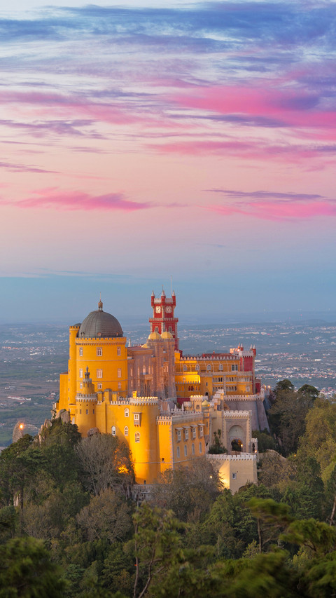 The Pena Palace in the Municipality of Sintra, Portugal screenshot