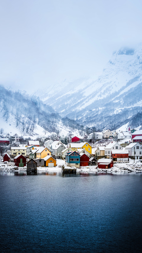 Norwegian Colorful Harbor screenshot
