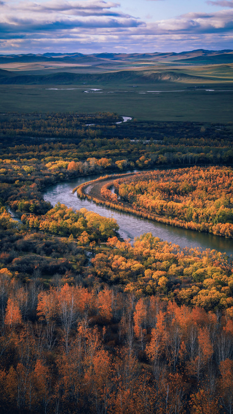 The autumn scenery of erenhot is picturesque screenshot