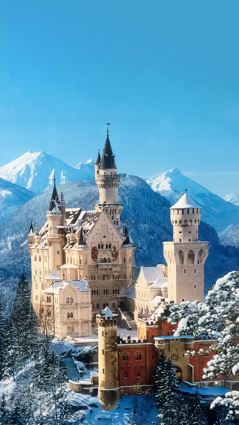 Top 5 beautiful castles in europe screenshot