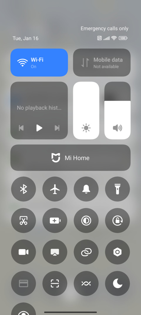 Shark Shake Clock screenshot