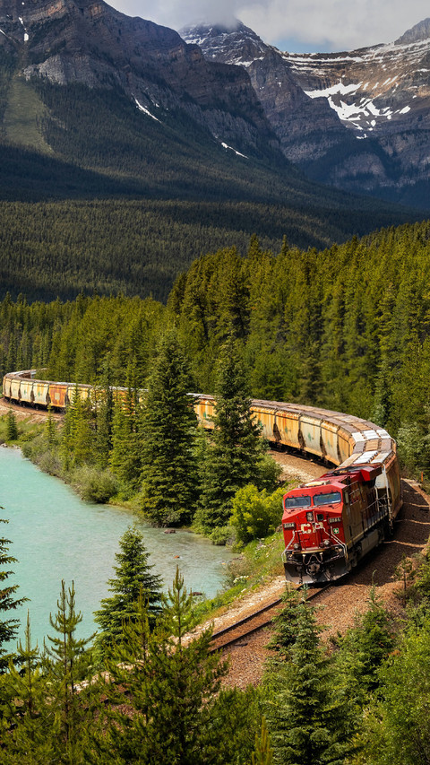 Train Running on The Railway by The Lake screenshot