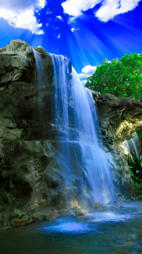 Beautiful waterfalls screenshot