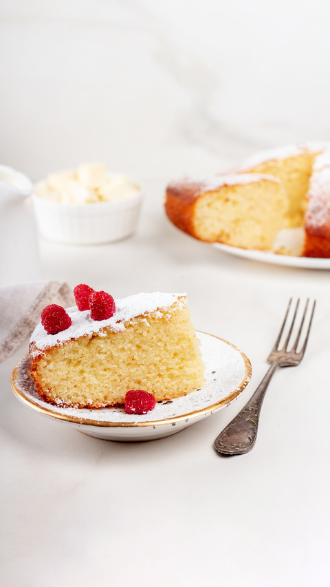 Semolina cake on a white plate screenshot