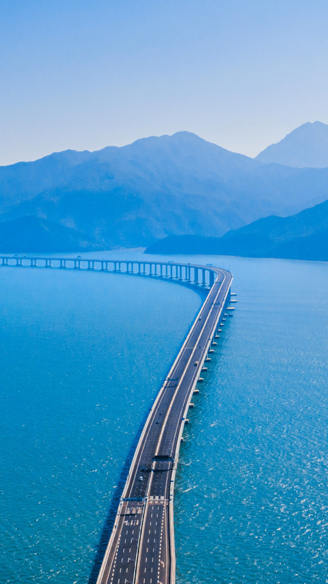 The eastern section of the hong kongzhuhaimacao bridge on screenshot