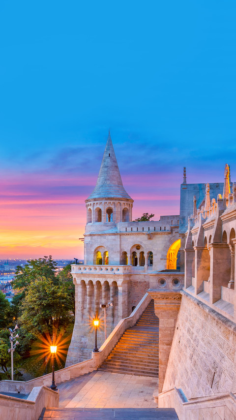 Fisherman’s Bastion at sunrise, Budapest screenshot