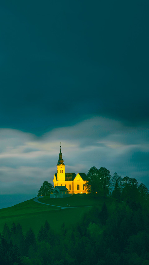 Autumn landscape with church, slovenia screenshot