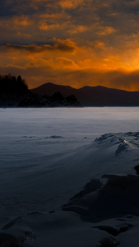 Evening on the frozen lake screenshot