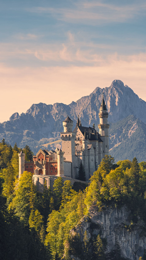 Neuschwanstein Castle in Germany screenshot