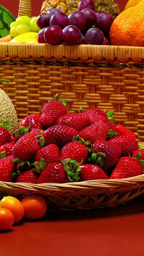 fruit strawberry melon grapes orange tangerine pomegranate tomatoes basket screenshot