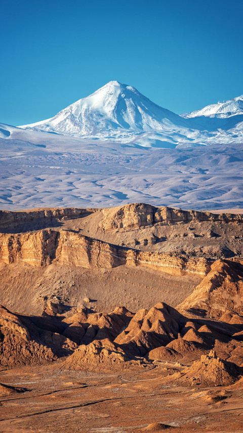 Beautiful Snow Mountain Landscape screenshot