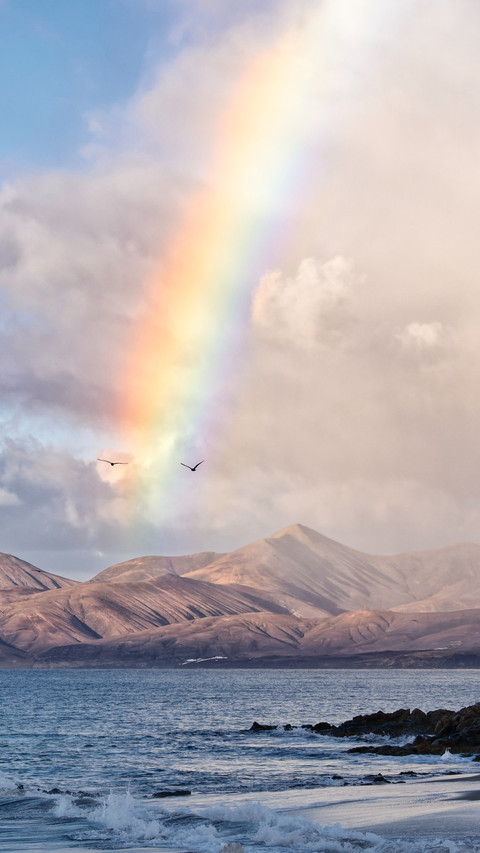 Rainbow sky scenery screenshot