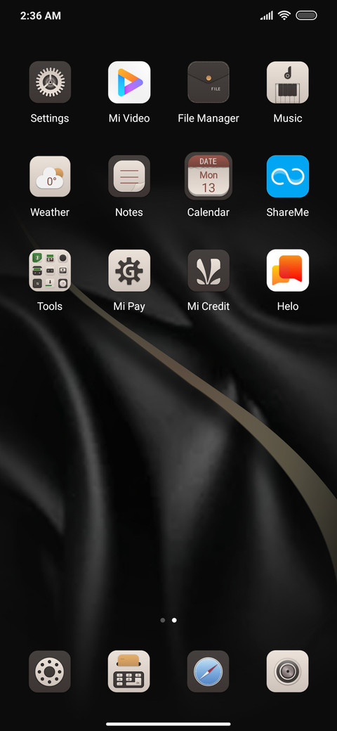 Black gold dial screenshot