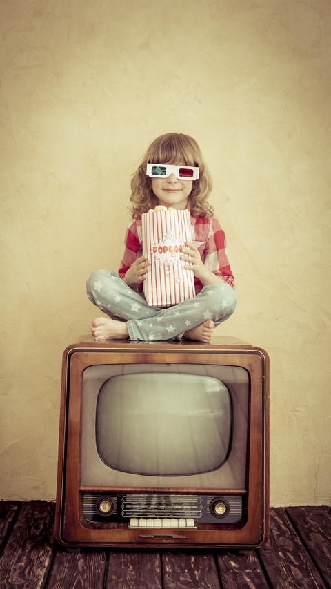 Cute Girl with Ancient TV screenshot