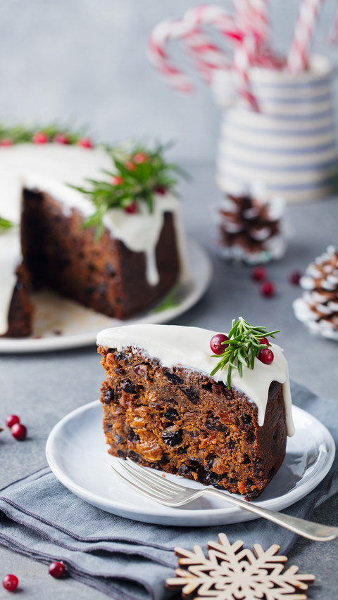 Some Exquisite Chocolate Cakes on The Table screenshot