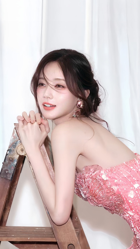 李一桐浪漫粉调 screenshot