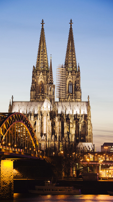 The shocking beauty of Cologne Cathedral 59 screenshot