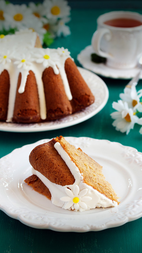 Delicious Chocolate Cake And Coffee screenshot