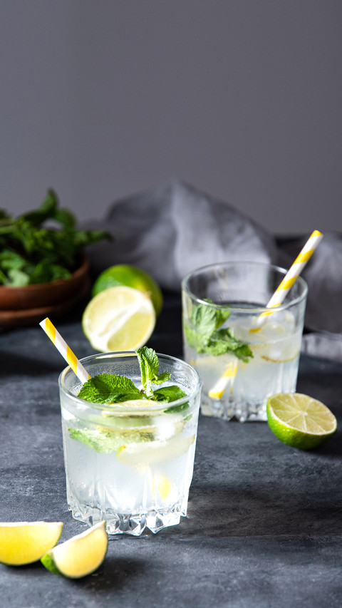 Two glasses of lime lemonade mojito screenshot