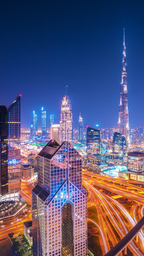 Brightly Lit City Night Scene screenshot