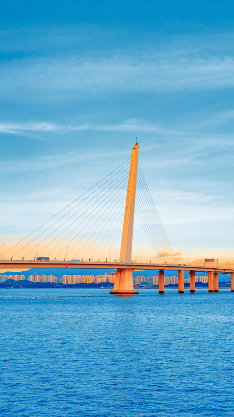 A magnificent bay crossing bridge screenshot