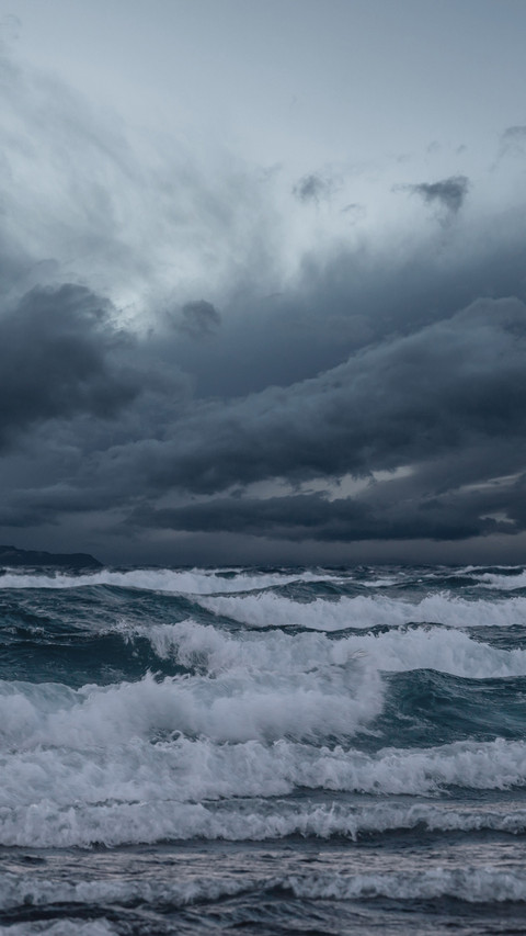 Waves and Storms screenshot