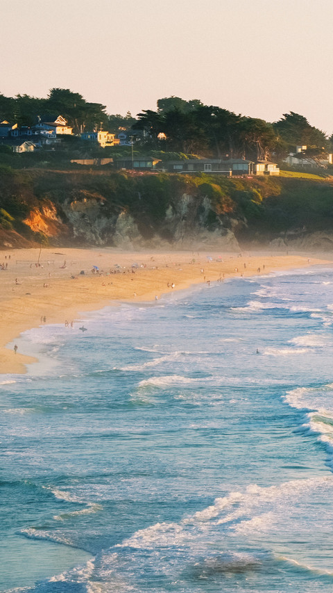 The coast in an oil painting screenshot