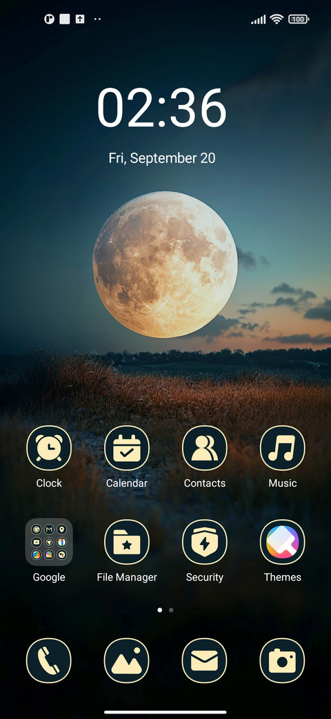 A superlarge moon screenshot