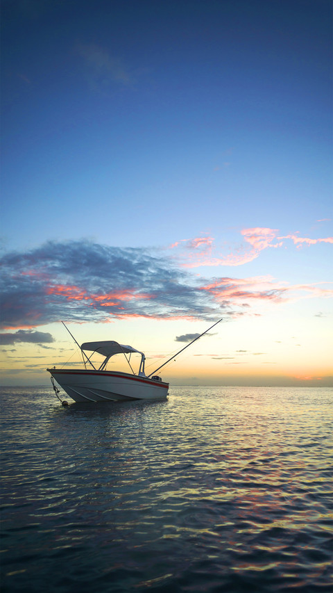 A ship on the ocean screenshot