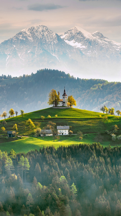The secret realm under the alps screenshot