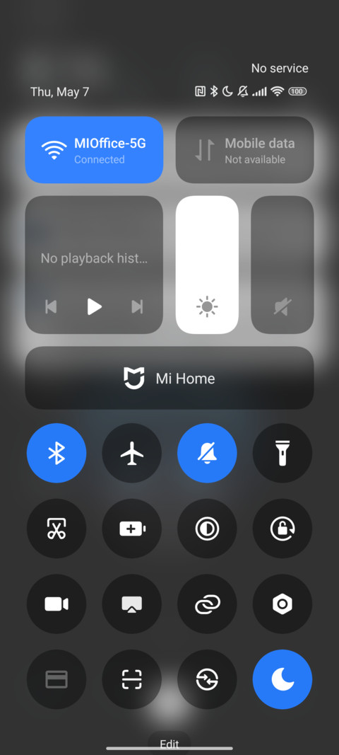 Blue-Eyed Boy screenshot