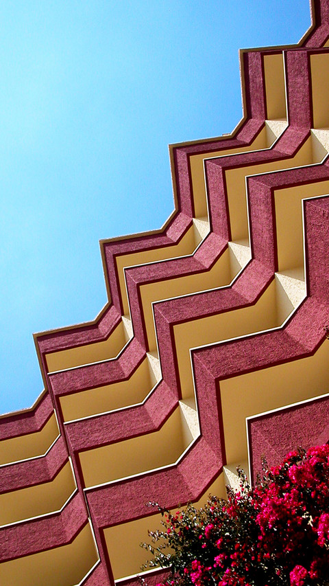 International-Building contrapicado screenshot