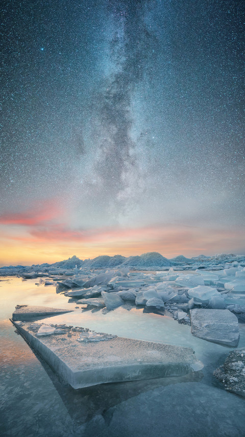 Polar starry sky screenshot