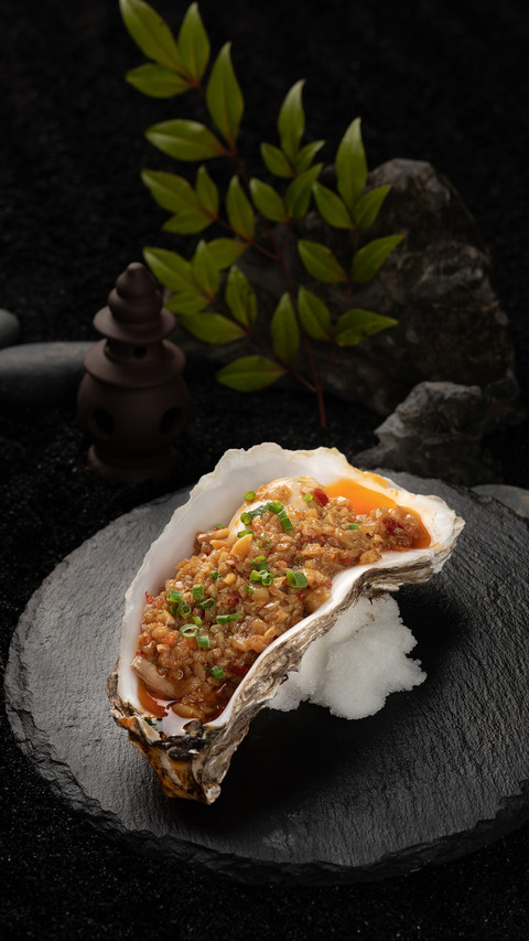 Delicious and nutritious garlic minced oysters screenshot
