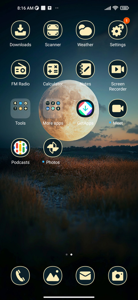A superlarge moon screenshot