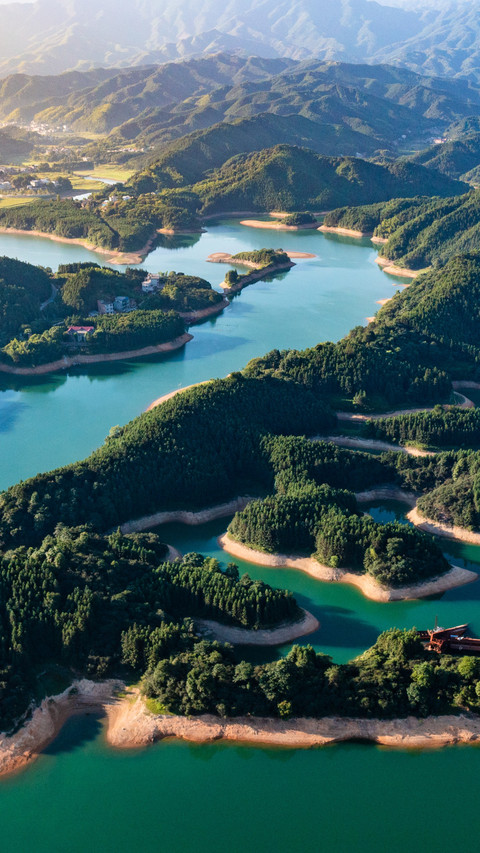 The clouds in tianhu wetland are light screenshot