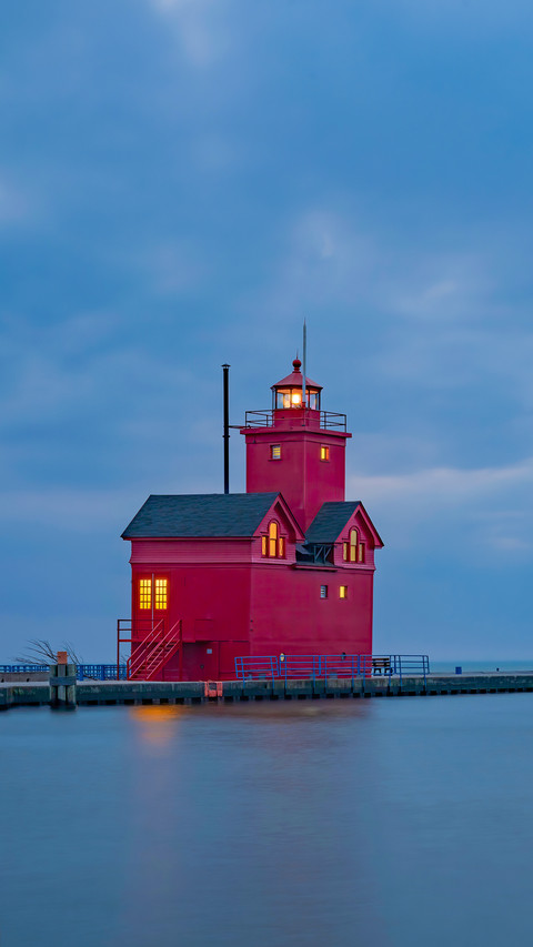 Holland Harbor Lighthouse stands at the entrance screenshot