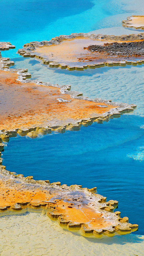 Yellowstone park is truly magical screenshot