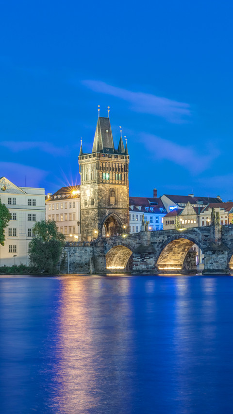 Czech republic bohemia prague charles bridge twilight screenshot