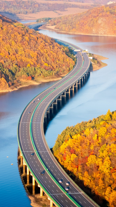 Songhua River Bridge on Heilongjiang-Hunan Expressway screenshot