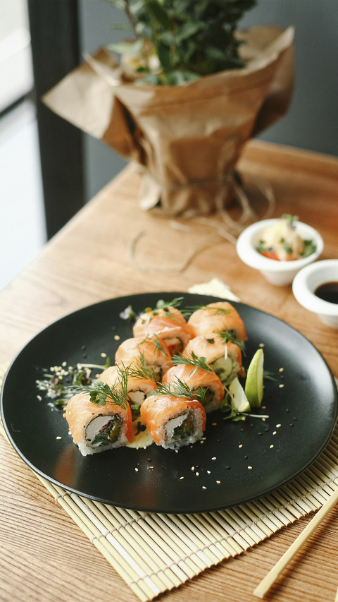 Salmon sushi roll 70 screenshot