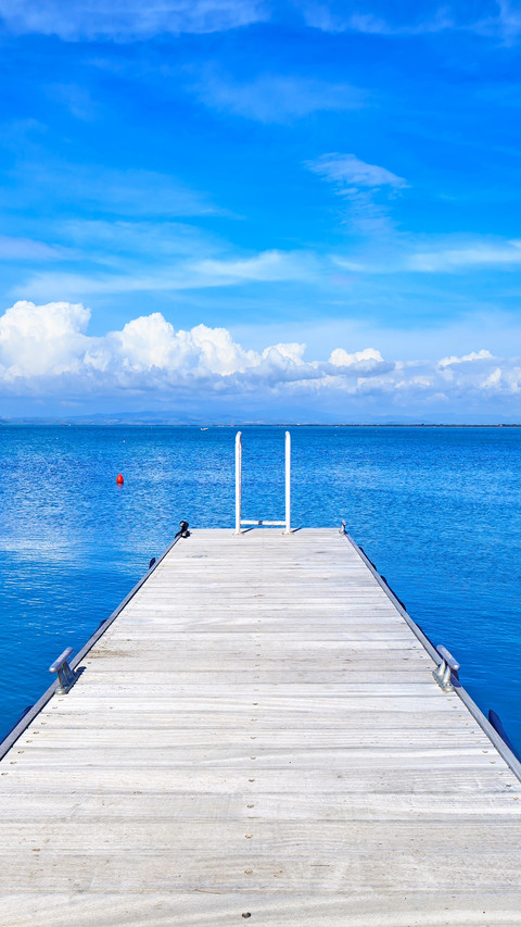 Sky and sea screenshot